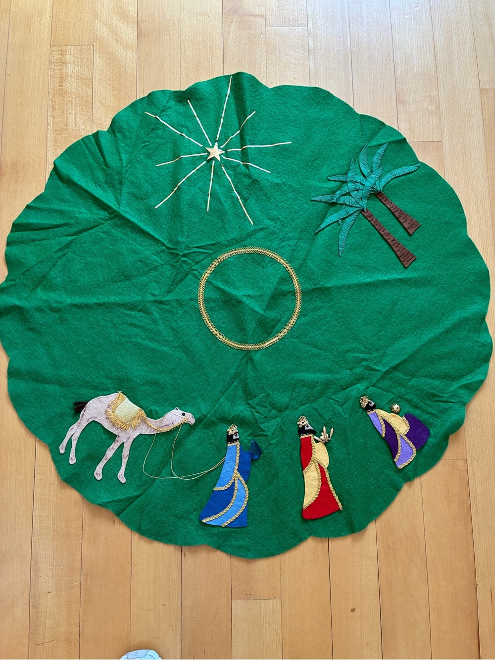 Authentic Vintage Bucilla Felt Three Wise Men Nativity Christmas Tree Skirt